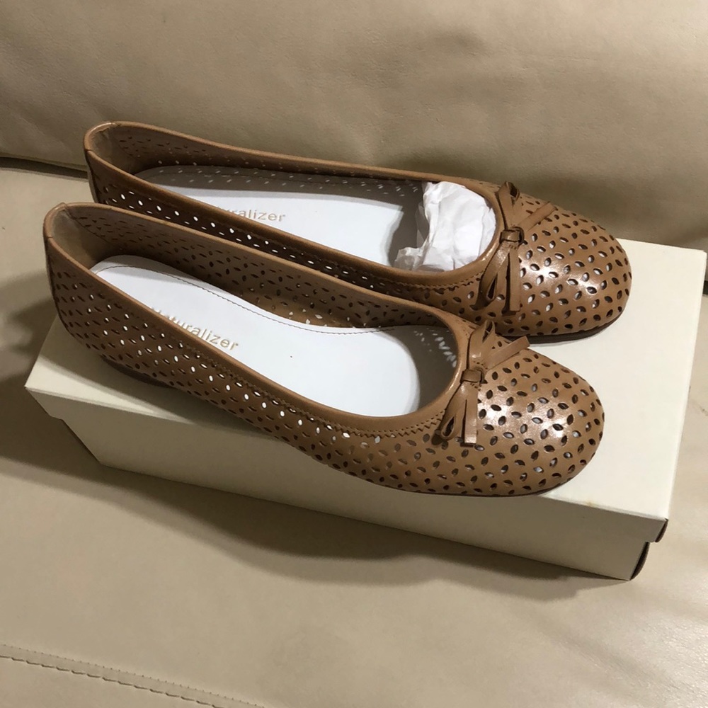 NIB Naturalizer Brown Tan Leather Lattice Flat